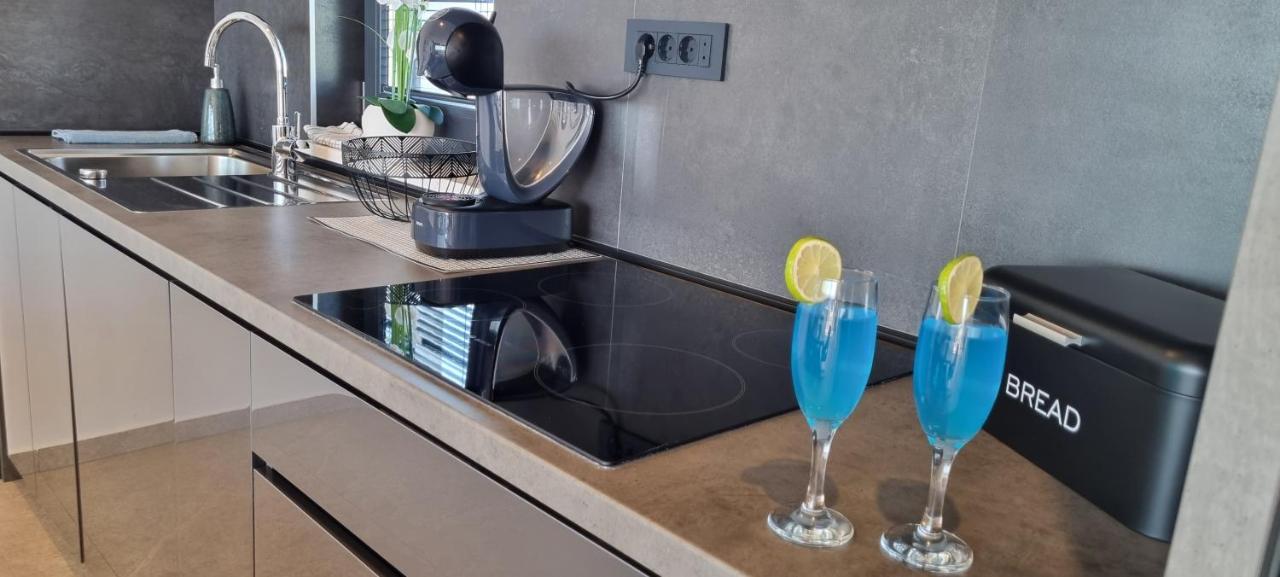 Dinary Apartman Vir Exteriör bild