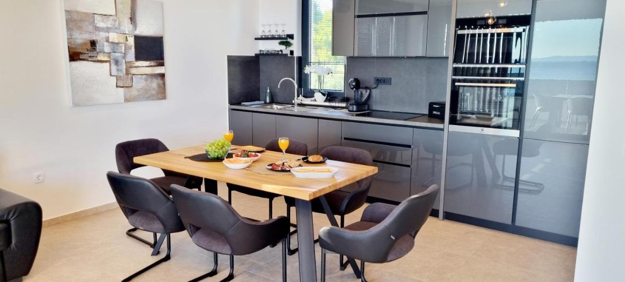 Dinary Apartman Vir Exteriör bild